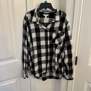 Black and white flannel button down XL